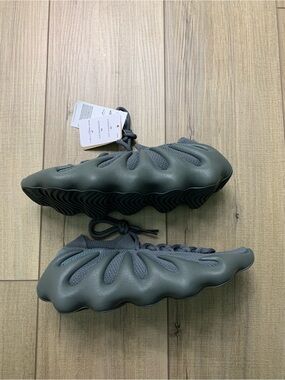 adidas Yeezy 450 
STOTEA/STOTEA/STOTEA